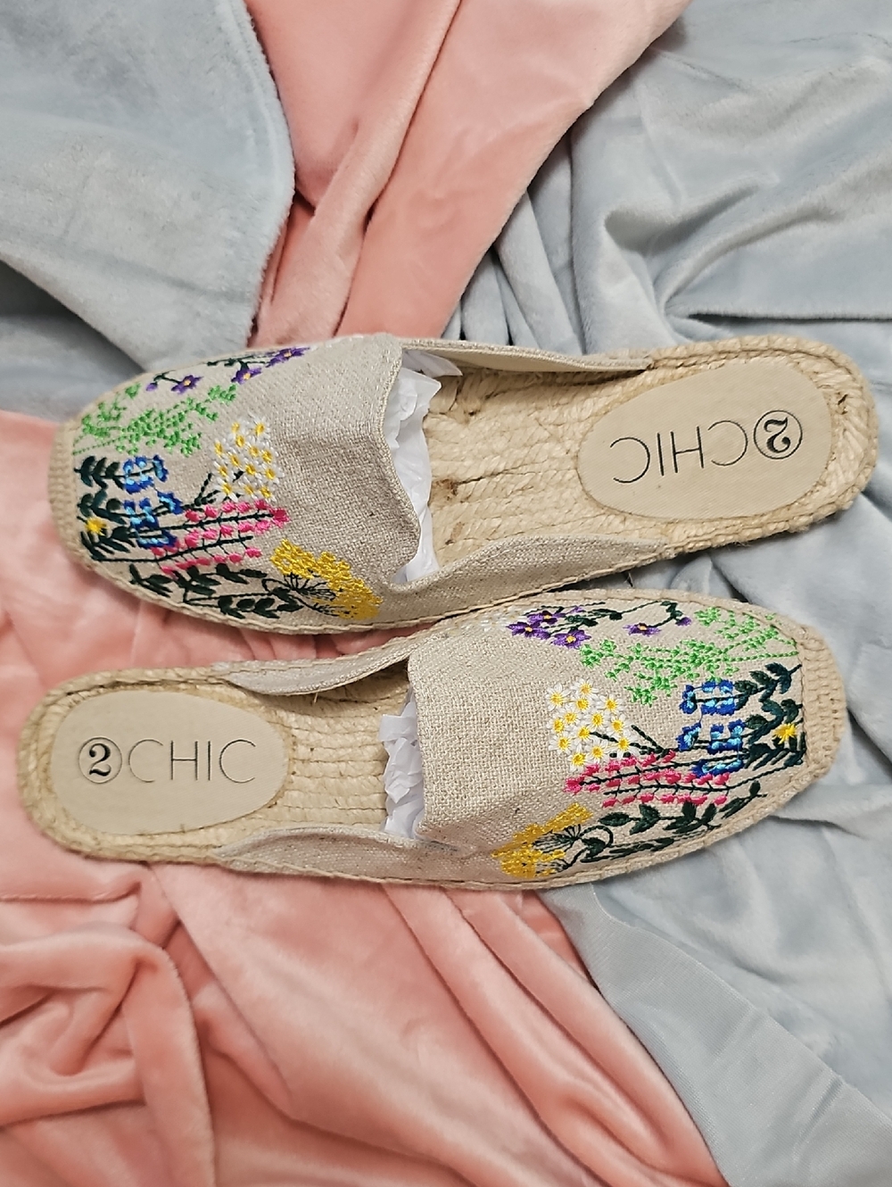2 Chic Beige Espadrille Mules with Multicolor Floral Embroidery